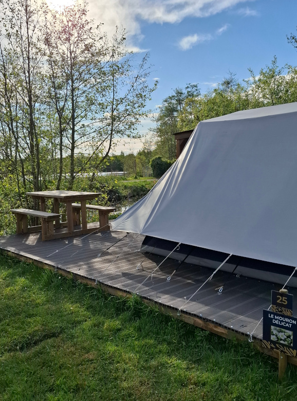 L’Aire de jeux équipée pour tous les âges du camping Le Grand Pré près d’Abbeville