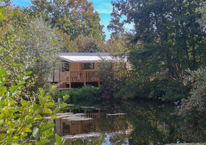 Vue du mobil-home 3 chambres Le Trèfle, en location au camping Le Grand Pré, à proximité de la Baie de Somme